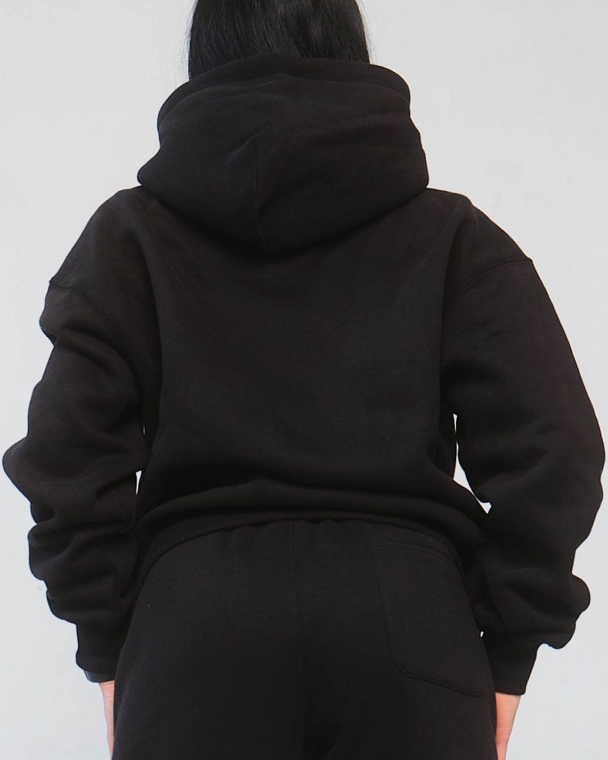 Athleisure Hoodie for Women in Black – Ultra-Soft Fabric, Relaxed Fit with Drawstring Hood & Pockets
