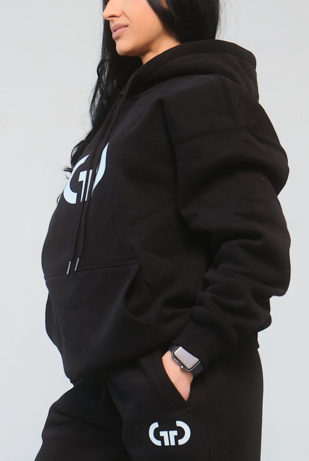 Athleisure Hoodie for Women in Black – Ultra-Soft Fabric, Relaxed Fit with Drawstring Hood & Pockets