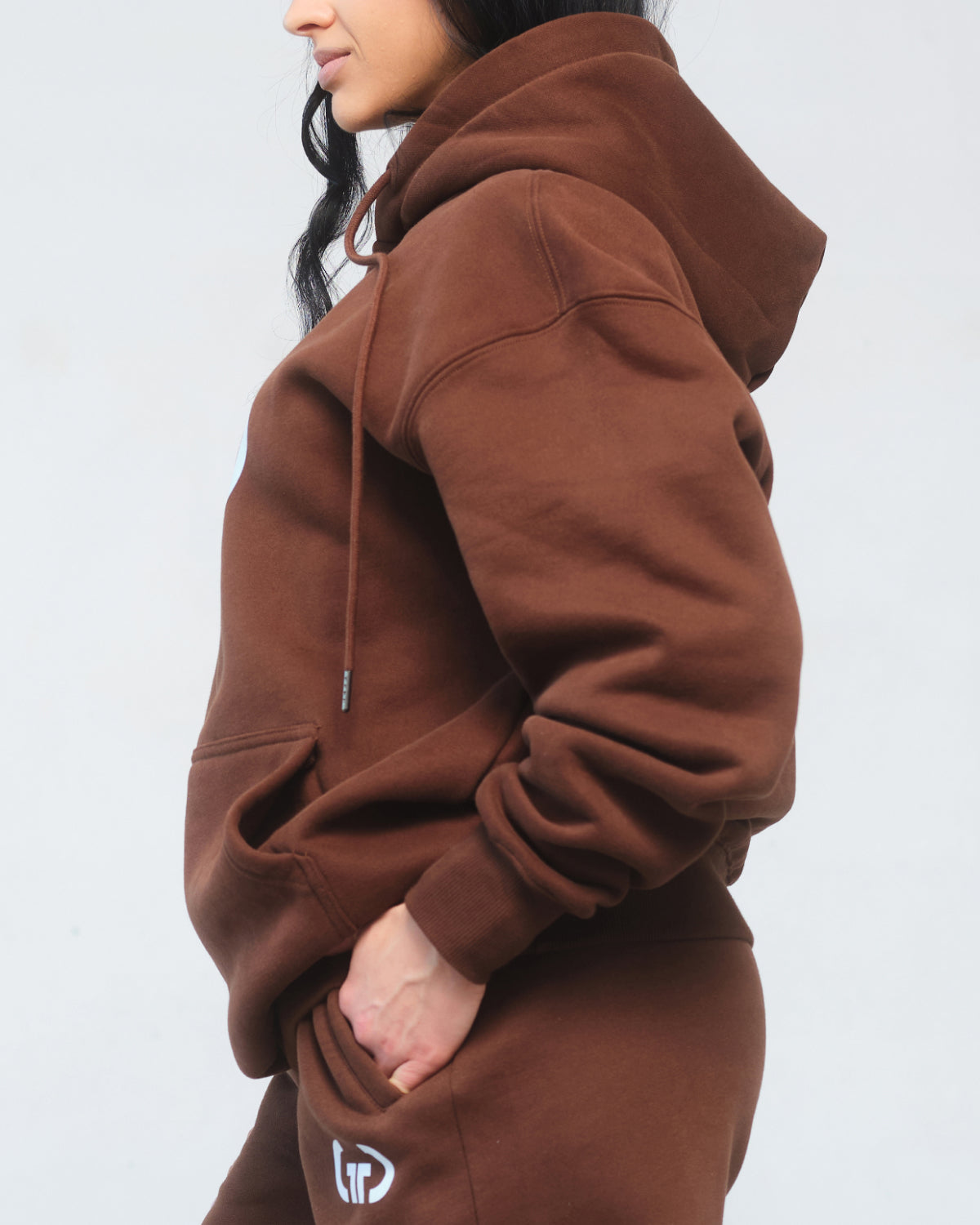 Athleisure Hoodie for Women in Brown – Ultra-Soft Fabric, Relaxed Fit with Drawstring Hood & Pockets