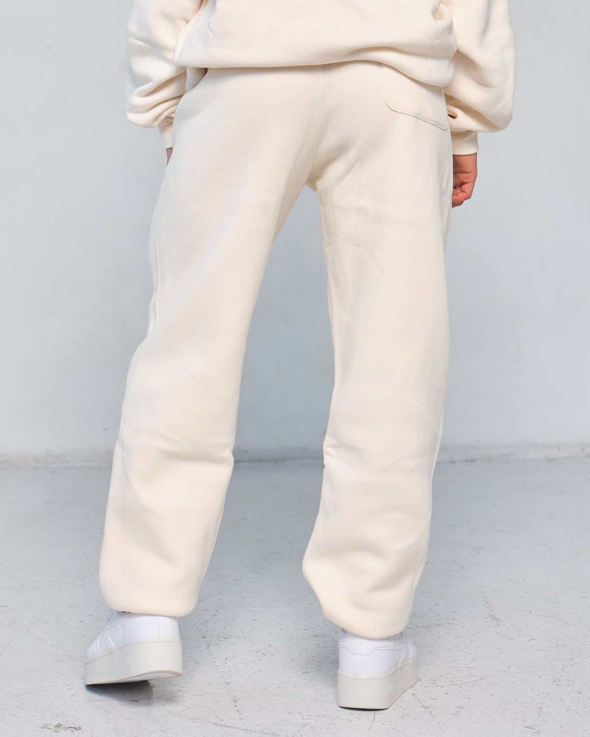 Trackpant for Women in Cream – Tapered Leg, Adjustable Waistband, Soft Breathable Fabric for Comfort & Style