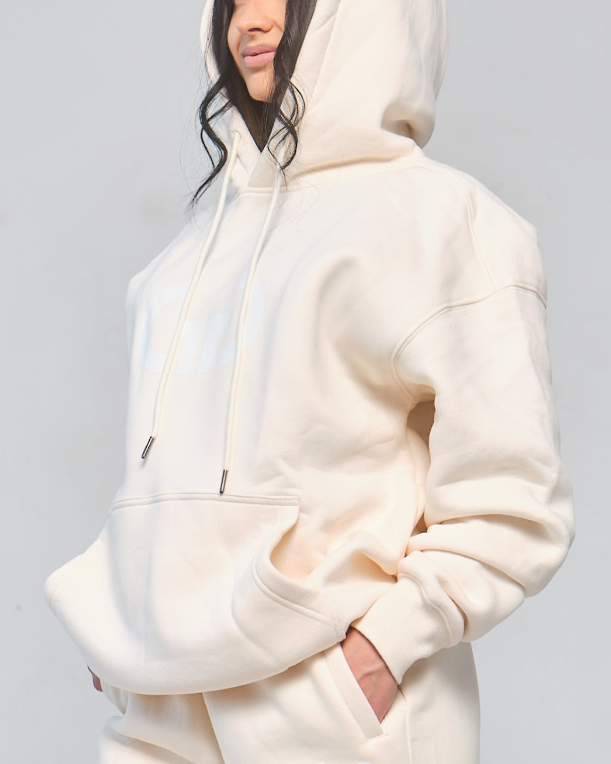 Athleisure Hoodie for Women in Cream – Ultra-Soft Fabric, Relaxed Fit with Drawstring Hood & Pockets