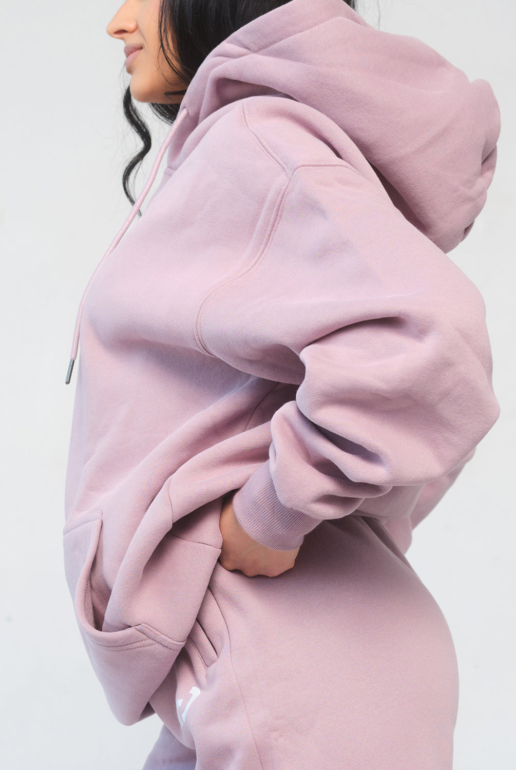Athleisure Hoodie for Women in Pink – Ultra-Soft Fabric, Relaxed Fit with Drawstring Hood & Pockets
