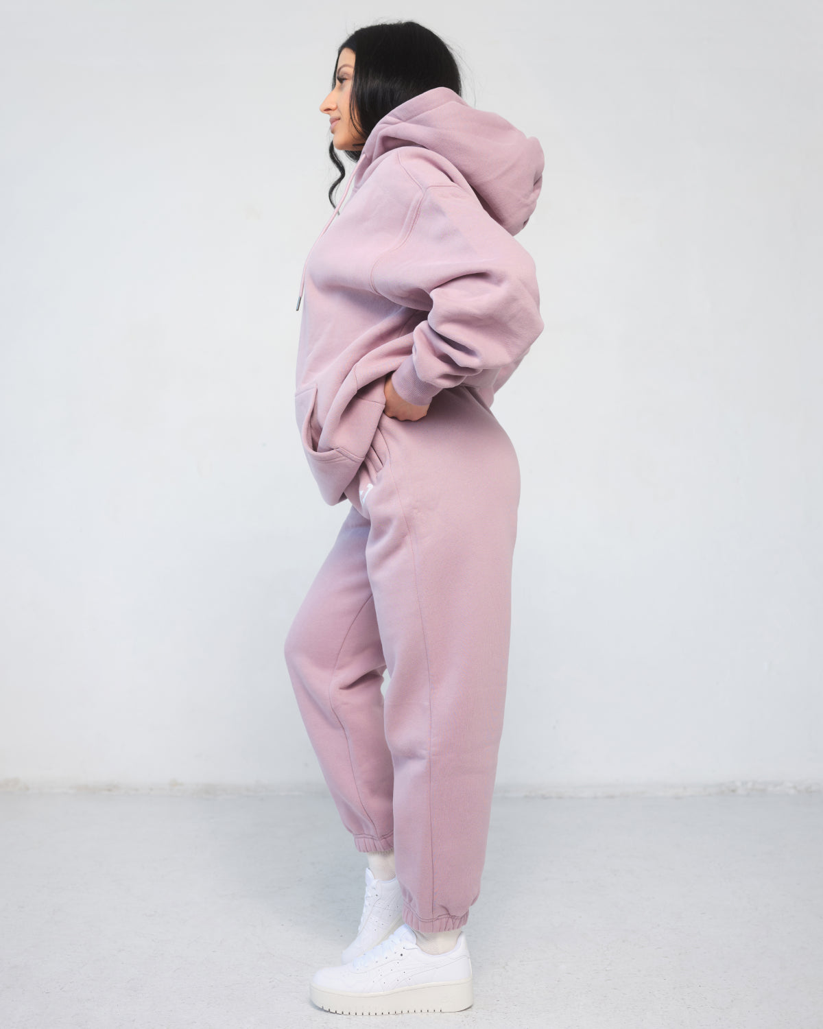 Trackpant for Women in Pink – Tapered Leg, Adjustable Waistband, Soft Breathable Fabric for Comfort & Style