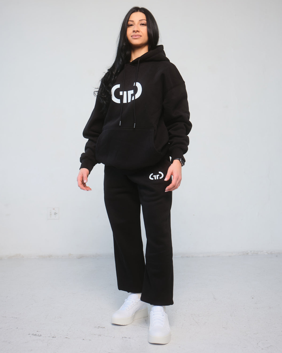 Trackpant for Women in Black – Tapered Leg, Adjustable Waistband, Soft Breathable Fabric for Comfort & Style